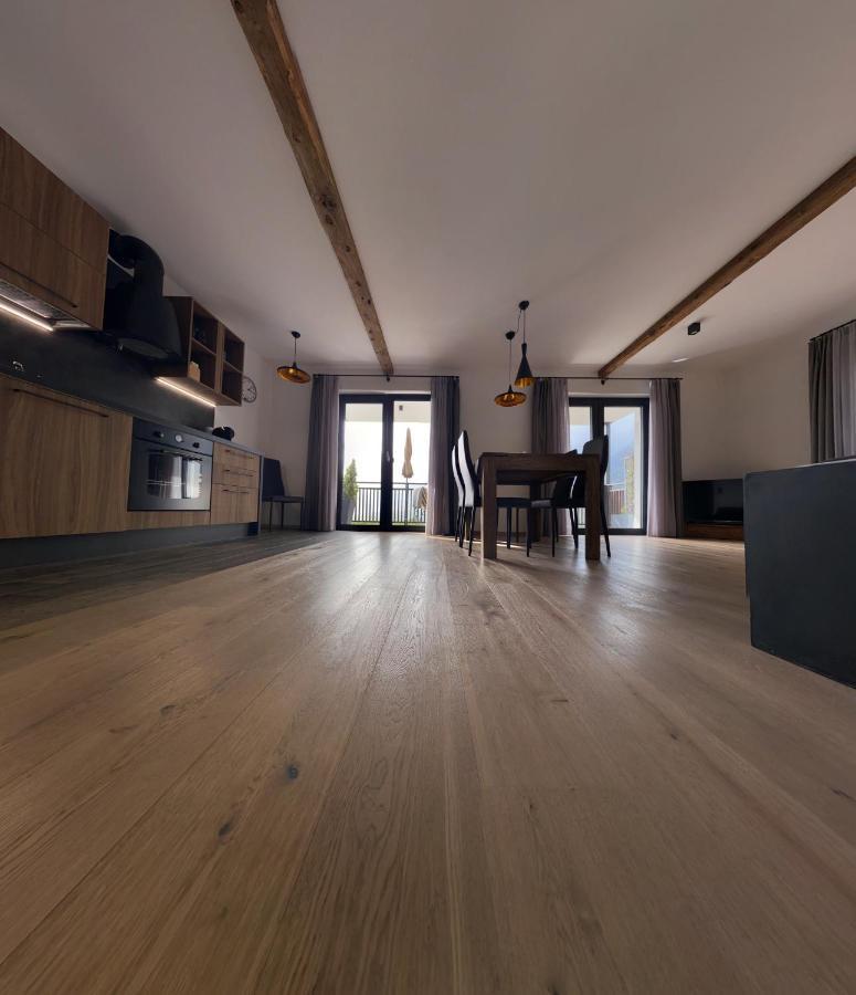 Antonya Apartments Schenna Bagian luar foto