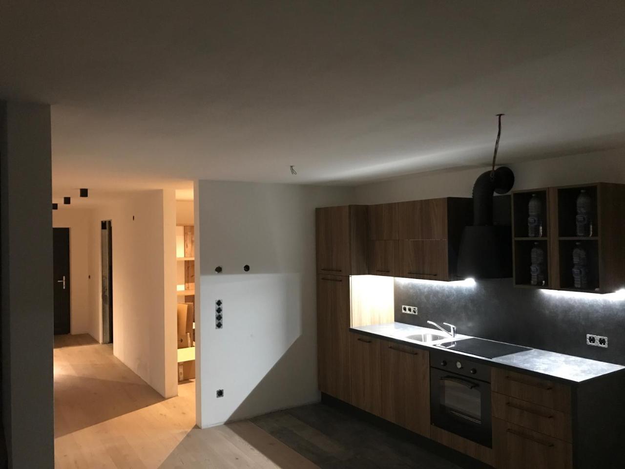 Antonya Apartments Schenna Bagian luar foto