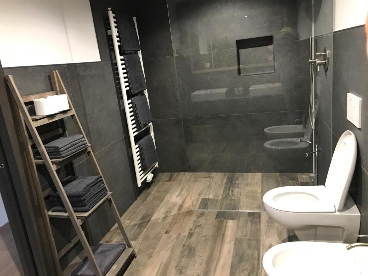 Antonya Apartments Schenna Bagian luar foto