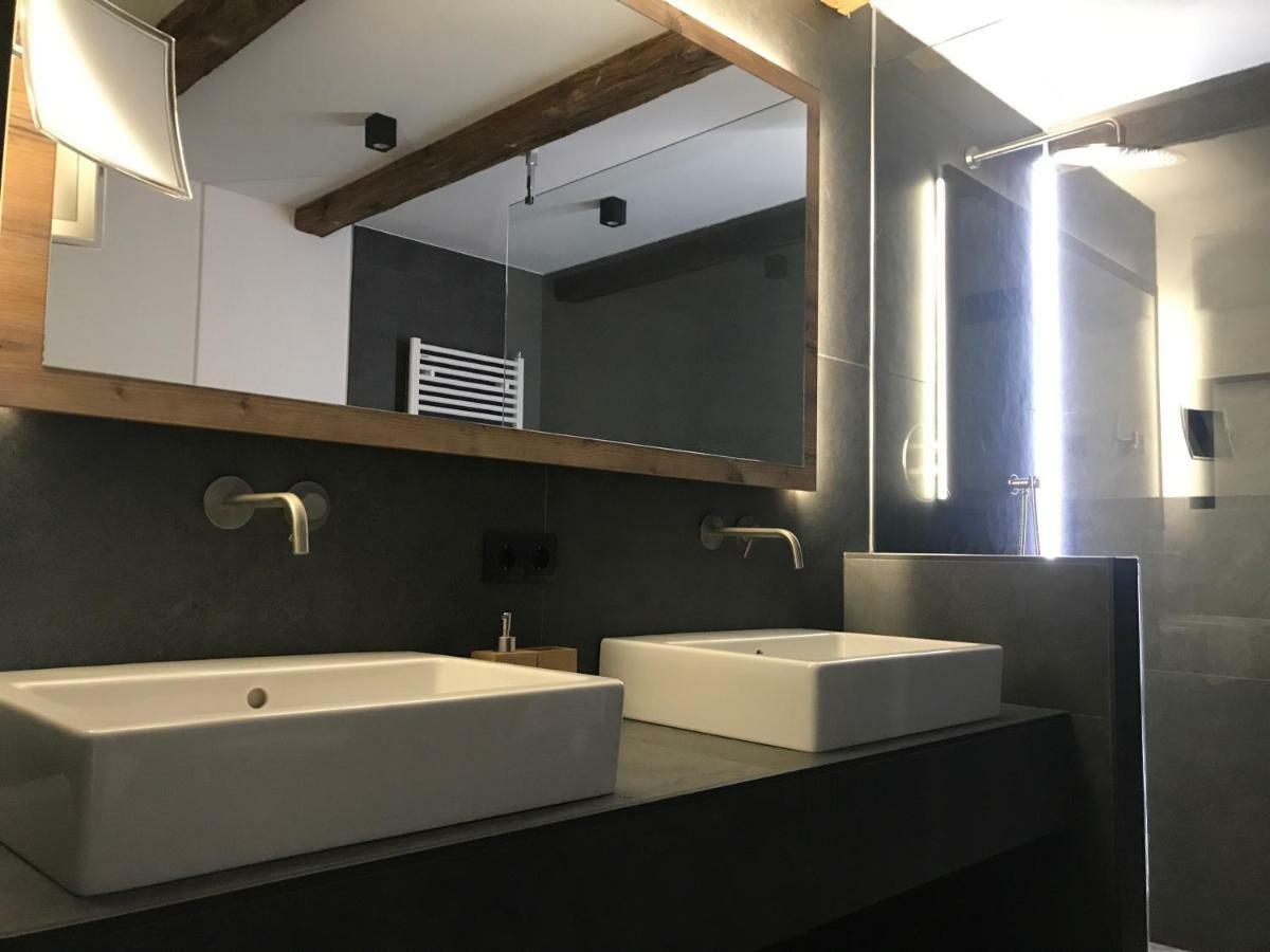 Antonya Apartments Schenna Bagian luar foto